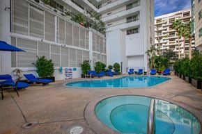 Los Angeles apartment for rent - Apartment Building in Los Angeles Pool and Jacuzzi