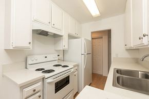 Los Angeles apartment for rent - Kitchen with White Appliances and White Cabinets