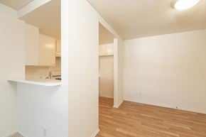 Los Angeles apartment for rent - Breakfast Nook with Hardwood Floors
