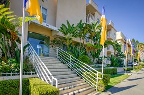 Los Angeles apartment for rent - Apartment Building in Los Angeles Entrance