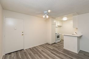 Los Angeles apartment for rent - Dining Room with Hardwood Floors and Fan