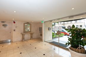 Los Angeles apartment for rent - Apartment Building in Los Angeles Lobby