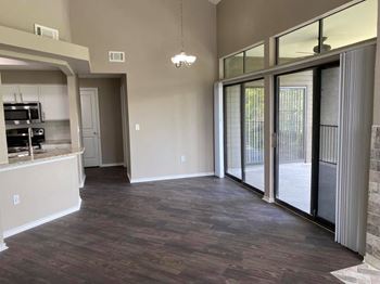 Spacious kitchen unit 