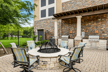 Pool-side gas bbq grills