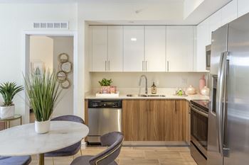 Custom dual-toned cabinetry