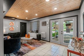 Alexandria apartment for rent - Leasing Office at Bayou Oaks in Alexandria, LA