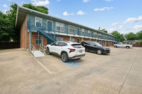 Waco apartment for rent - Building exterior at Garden Place Apartments in Waco, TX