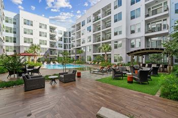 Resort style courtyard lounge