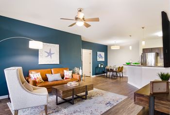 Vinyl plank flooring*
