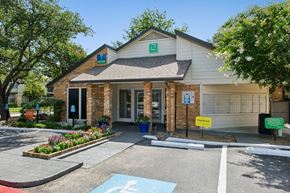Dallas apartment for rent - Leasing Office at Preston Villas in Dallas, TX