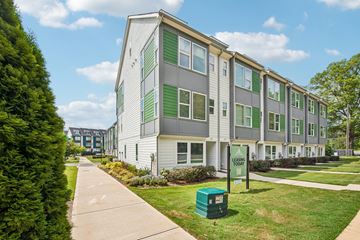 Charlotte townhouse for rent - Towns at Eastland