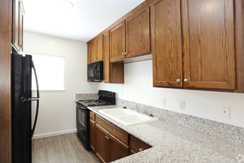 Floor plan for studio, 470 sqft
