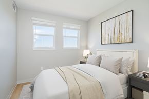 Phoenix apartment for rent - A modern bedroom