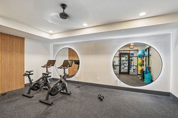 Dynamic fitness center