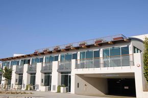 Hermosa Beach apartment for rent - Street view of the community