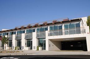 Hermosa Beach apartment for rent - Street view of the community