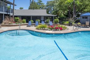 Auburn townhouse for rent - A blue pool with a yellow line in the middle.