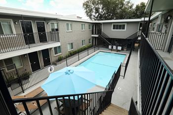 Courtyard friendly atmosphere
