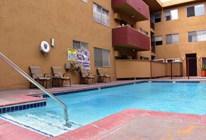 Los Angeles apartment for rent - the pool at our hotel is clean and ready to use