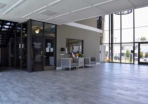 Torrance apartment for rent - View of spacious lobby and leasing office