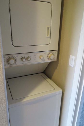 Washer/dryer in unit