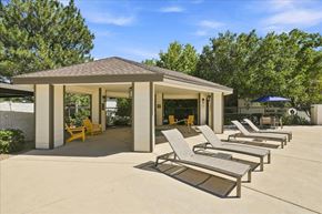 Prescott Valley apartment for rent - A house with a pool and sun loungers.