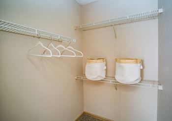 Stone creek at brookhaven apartment homes large walk-in closets