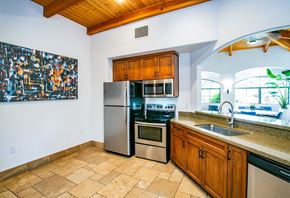 Scottsdale apartment for rent - Community Kitchen at Apartments 85257