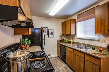 Mariners glen apartments kitchen