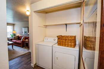 Mariners glen washer & dryer