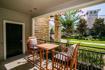 Aliso briar forest apartments patio balcony