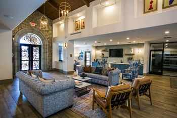 Versante apartments with resident clubhouse