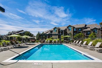Redstone ranch apartments swimming pool