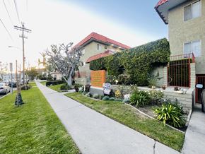 Los Angeles apartment for rent - Front Left at Lido Apartments - 10535 Rose Ave, Los Angeles, CA, 90034