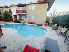 Los Angeles apartment for rent - Pool View  at Lido Apartments - 10535 Rose Ave, Los Angeles, 90034