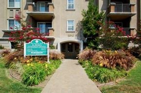Los Angeles apartment for rent - at Lido Apartments - 2810 S Sepulveda, Los Angeles