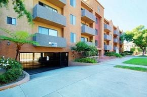 Los Angeles apartment for rent - Property Exterior at 3745 Glendon Avenue, Los Angeles, CA, 90034