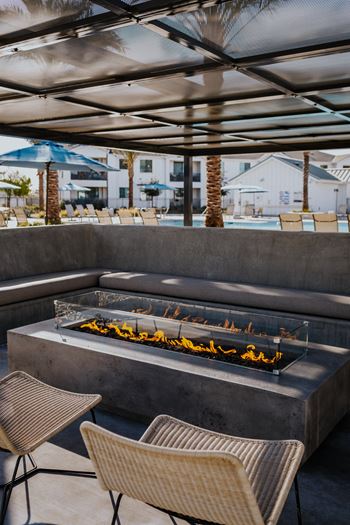 Outdoor firepit
