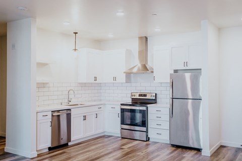 Floor plan for 1 bed, 1 bath, 811 sqft