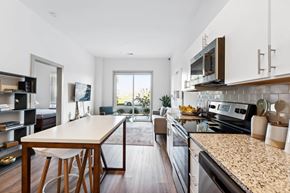 Norfolk apartment for rent - a kitchen and dining area in a 555 waverly unit  at The Point on 38th, Norfolk, Virginia