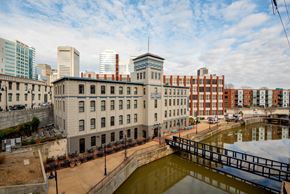 Richmond apartment for rent - Casa Del Barco Restaurant