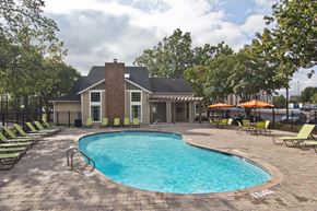 Charlotte apartment for rent - Glimmering Pool at Willow Ridge Apartments, Charlotte, NC, 28210