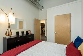 Richmond apartment for rent - The Locks one bedroom loft apartment