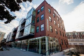 Richmond apartment for rent - The Locks Downtown Richmond Apartments