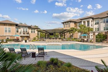 Resort-style pool at the loree