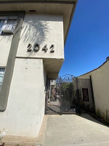 Los Angeles apartment for rent - A building with the number 2042 on it.