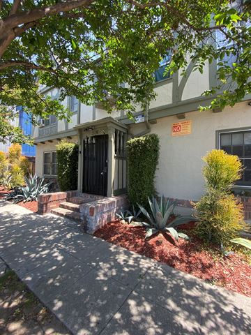 Los Angeles apartment for rent - A building with a "NO" sign on the wall.