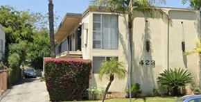 Los Angeles apartment for rent - A house numbered 423 is surrounded by greenery.