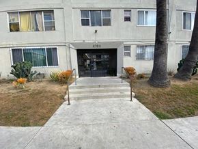 Los Angeles apartment for rent - A building with the number 4709 on the front.