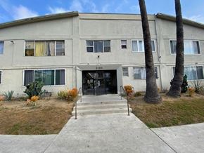 Los Angeles apartment for rent - A building with a number 4706 on it.